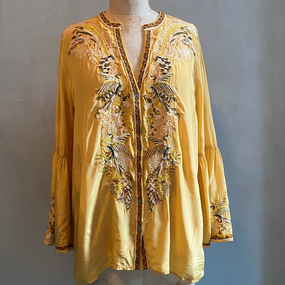Sundance Yellow Embroidered Bell Sleeve Top, Size Large